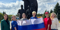 Общеобразовательные организации нашего города стали участниками масштабной общественно-патриотической акции «Автопробег» и Всероссийской акции «Символ России» - Управление образования