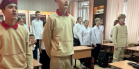 В понедельник, 8 декабря, учебная неделя началась с торжественных линеек - Управление образования