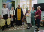 Рождественский визит: гости из храма подарили больнице тепло и сладости